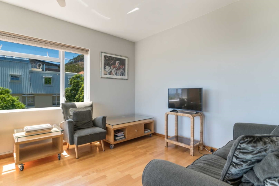2 Bedroom Property for Sale in Sea Point Western Cape